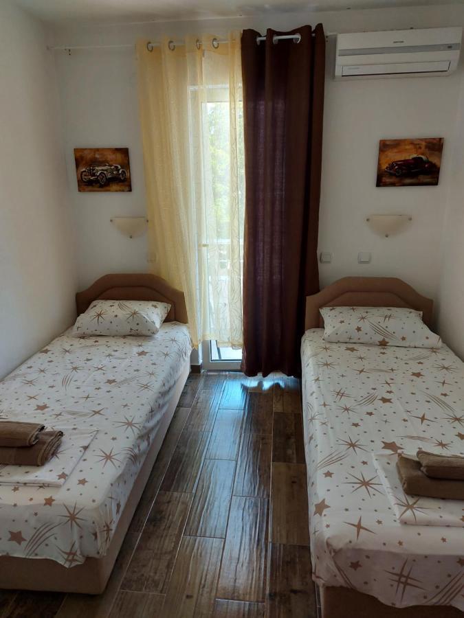 Villa Lyudmila Utjeha Bagian luar foto