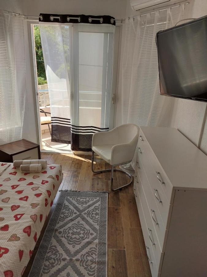 Villa Lyudmila Utjeha Bagian luar foto
