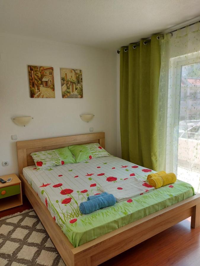 Villa Lyudmila Utjeha Bagian luar foto
