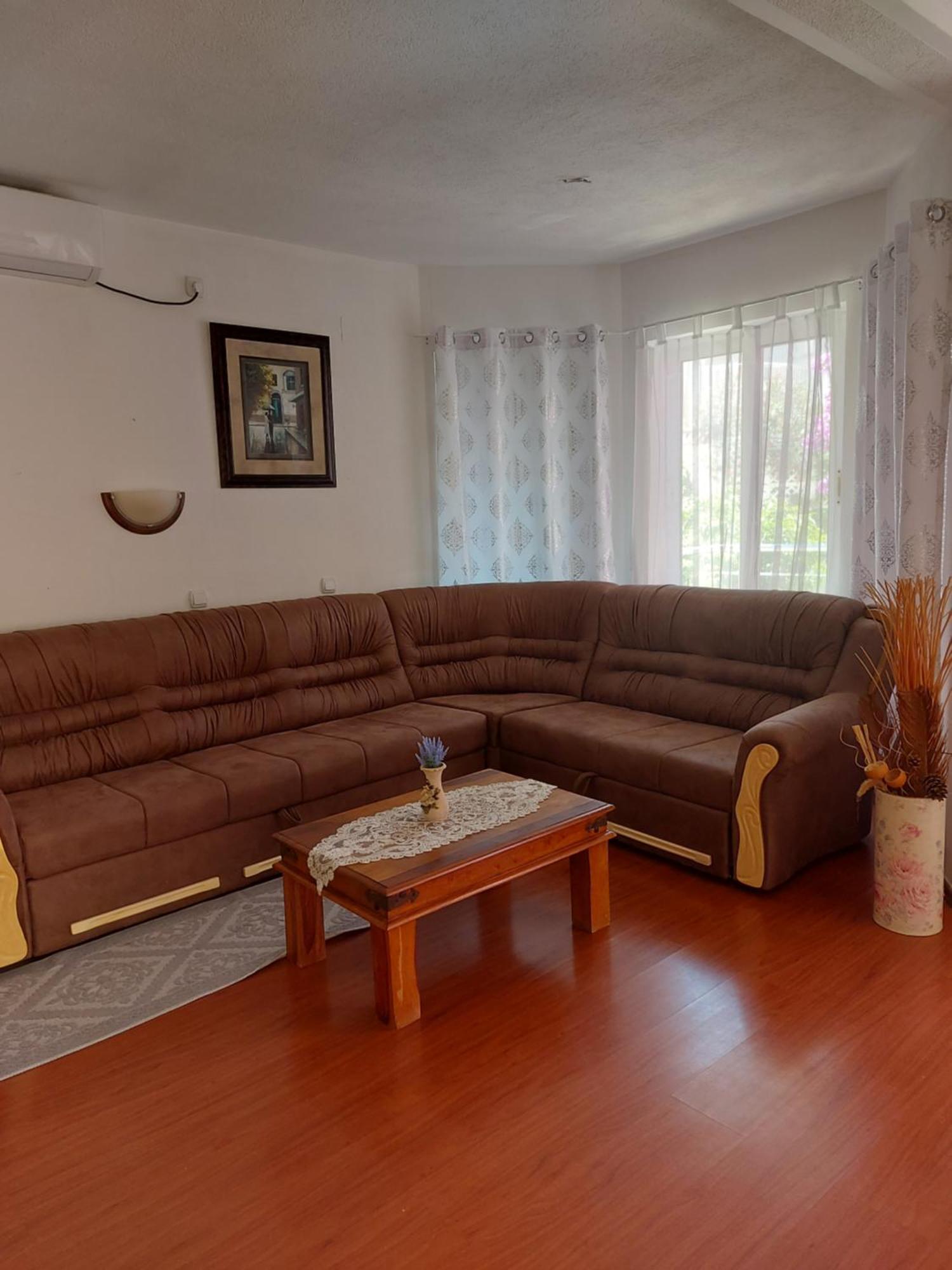 Villa Lyudmila Utjeha Bagian luar foto